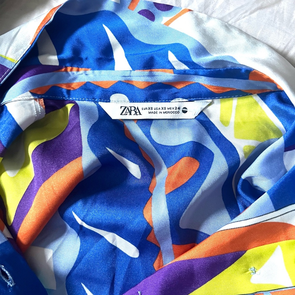 ZARA, Vibrant Long Sleeve, Multicolored Abstract Geometric Blouse, Size XSmall - Picture 5 of 11